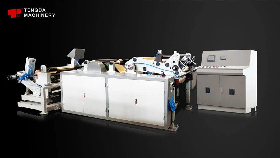 Präge- und Schneidemaschine für Aluminiumfolienpapier mit einer Welle
